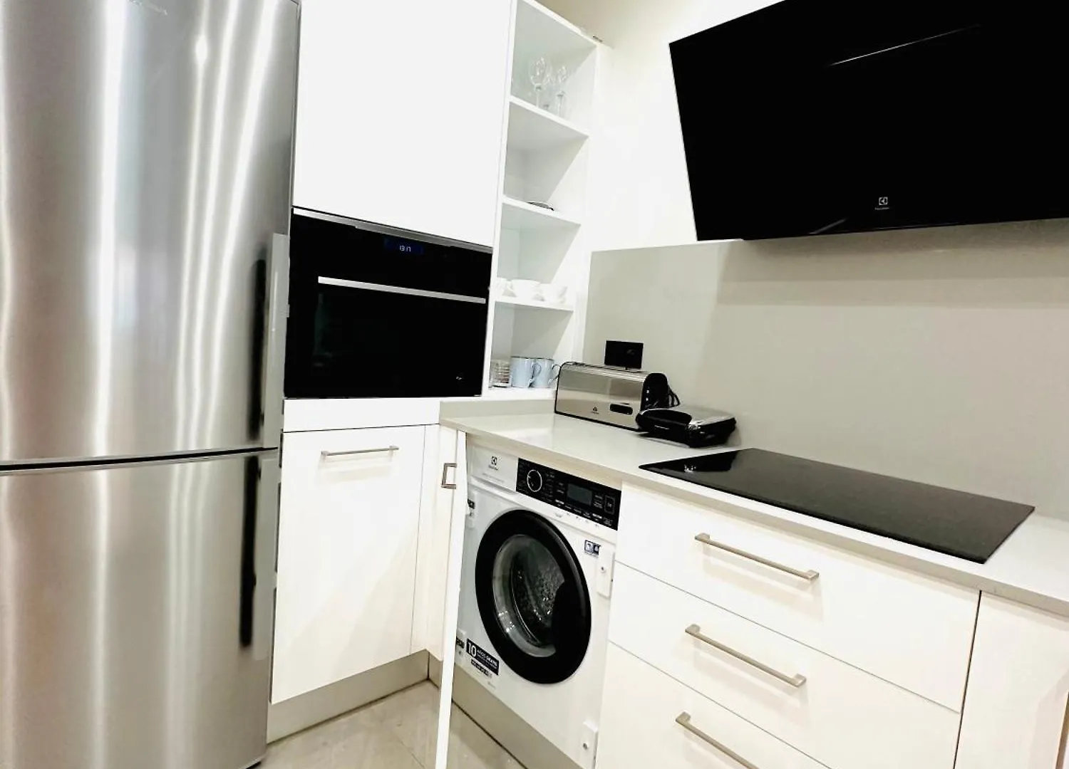 Homestay Private Room In The Central Beach Of Estepona